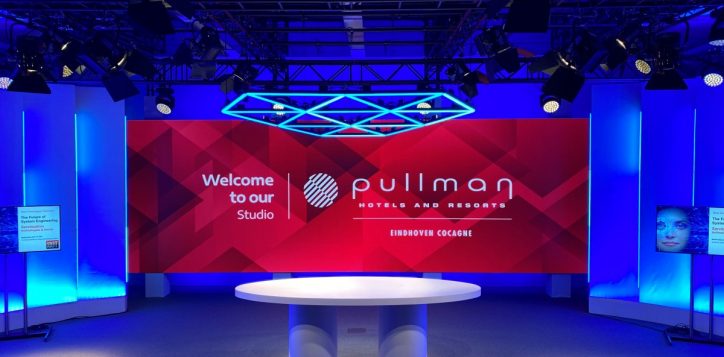 studio-pullman-rood-2